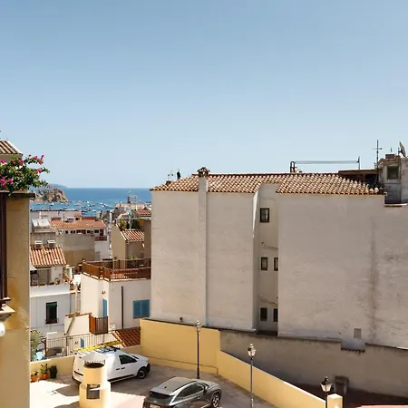 Lets Holidays Big Terrace House With Parking Villa