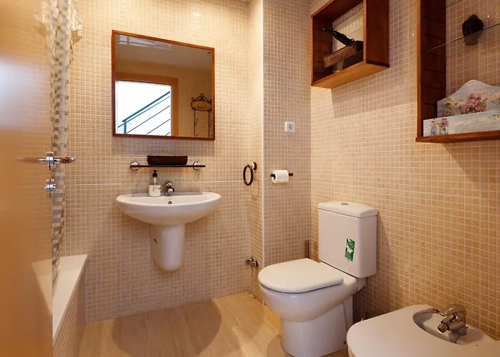 Lets Holidays Big Terrace House With Parking * توسا ذي مار