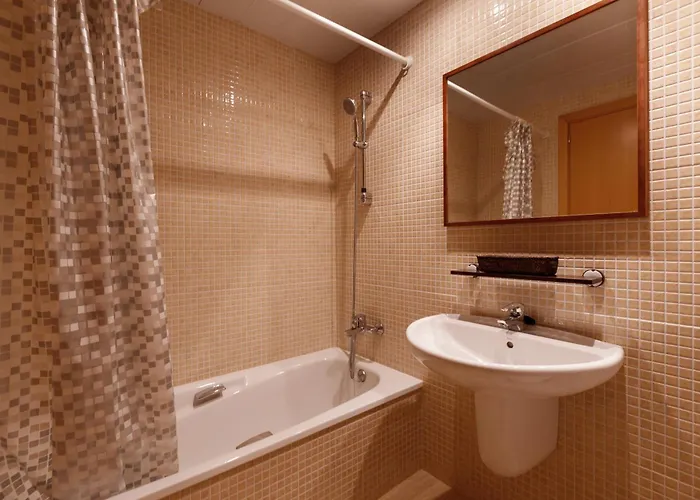 فيلة Lets Holidays Big Terrace House With Parking