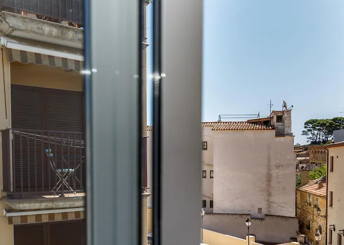 Lets Holidays Big Terrace House With Parking * توسا ذي مار