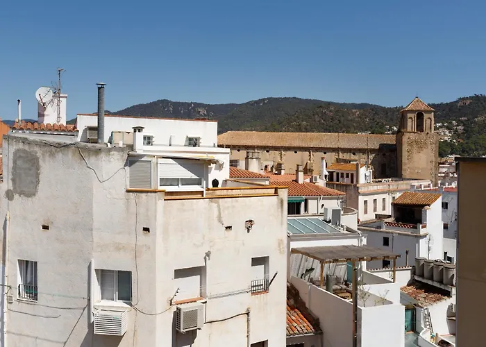 Lets Holidays Big Terrace House With Parking فيلة