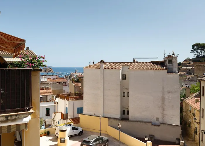 Lets Holidays Big Terrace House With Parking فيلة